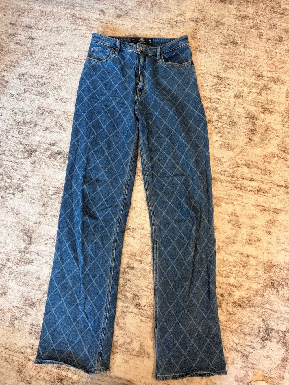 Hollister Blue Diamond-Pattern Straight Leg Jeans
size: 27 long